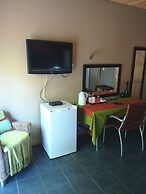 24 Onvrey Guest House