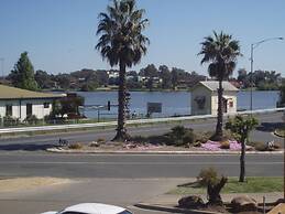 Lakeview Motel