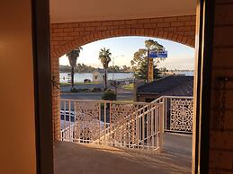 Lakeview Motel