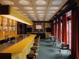 Pavilion Hotel & Social Club