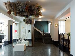 Pavilion Hotel & Social Club