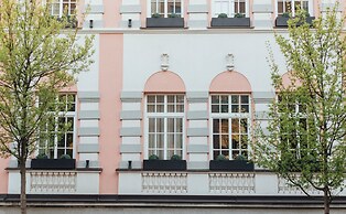 Pavilion Hotel & Social Club