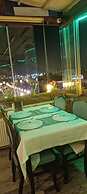 Armis Hostel