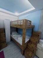 Armis Hostel