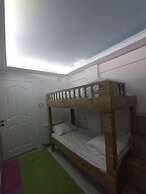 Armis Hostel