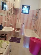 Holiday Home Višnja with Pool