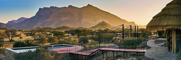 Hohenstein Lodge l Ondili