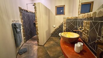 Hohenstein Lodge l Ondili