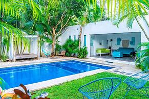 CASA BORUSH