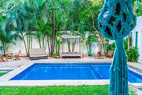 CASA BORUSH
