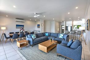 Blue Water Views 16
