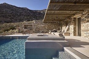 Apsila Pool Suites