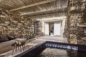 Apsila Pool Suites