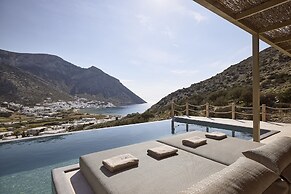 Apsila Pool Suites