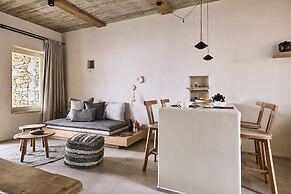 Apsila Pool Suites