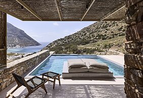 Apsila Pool Suites
