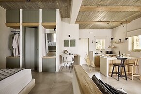 Apsila Pool Suites