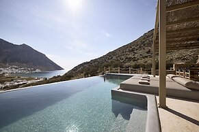 Apsila Pool Suites