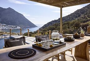 Apsila Pool Suites