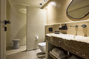 Apsila Pool Suites