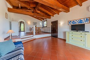 Graziose Ville con A.C e piscina comune