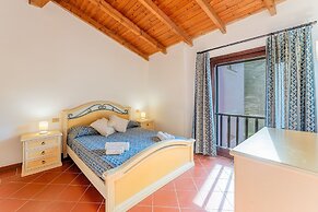 Graziose Ville con A.C e piscina comune