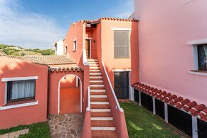 Graziose Ville con A.C e piscina comune