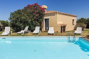 Graziose Ville con A.C e piscina comune