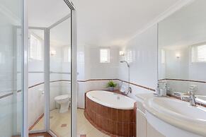 Villa Kyma by HostAgents
