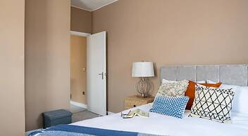 Captivating 2-bed Apartment in Chatham