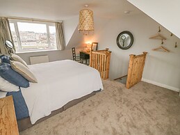 Pipit House