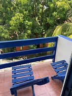Hotel & Hostal Mayflower