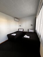 Brooklyne Motel Sanson