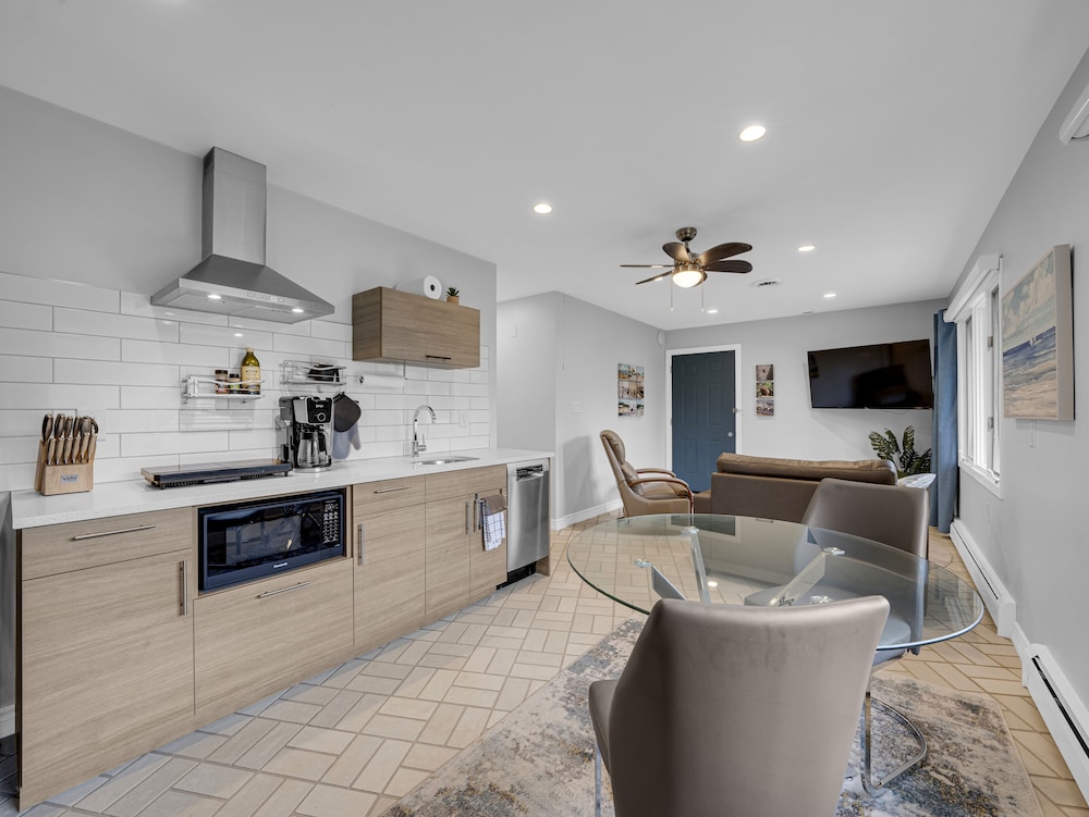 Coastal #1 and Cozy #2 - Seacliff Beach Suites