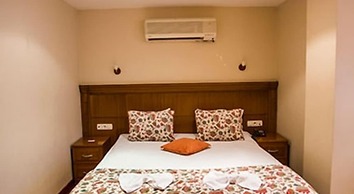 SYNOSSE PARK HOTEL