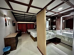 HOTEL TESORO BEACH