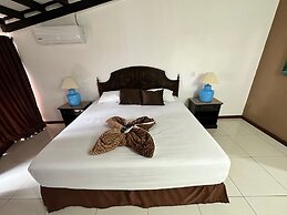 HOTEL TESORO BEACH