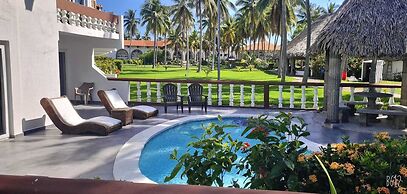 HOTEL TESORO BEACH