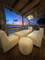 HOTEL TESORO BEACH