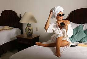 HOTEL TESORO BEACH