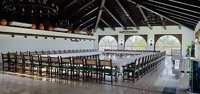 HOTEL TESORO BEACH