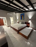 HOTEL TESORO BEACH