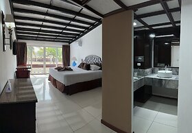 HOTEL TESORO BEACH