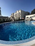 Zarafshon Parkside Hotel