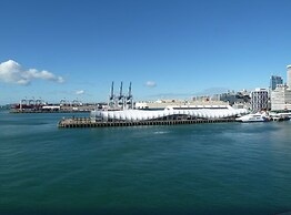 Waterfront Seaview Hotel Apartments