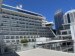 Waterfront Seaview Hotel Apartments