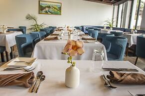 Sago Palm Hotel