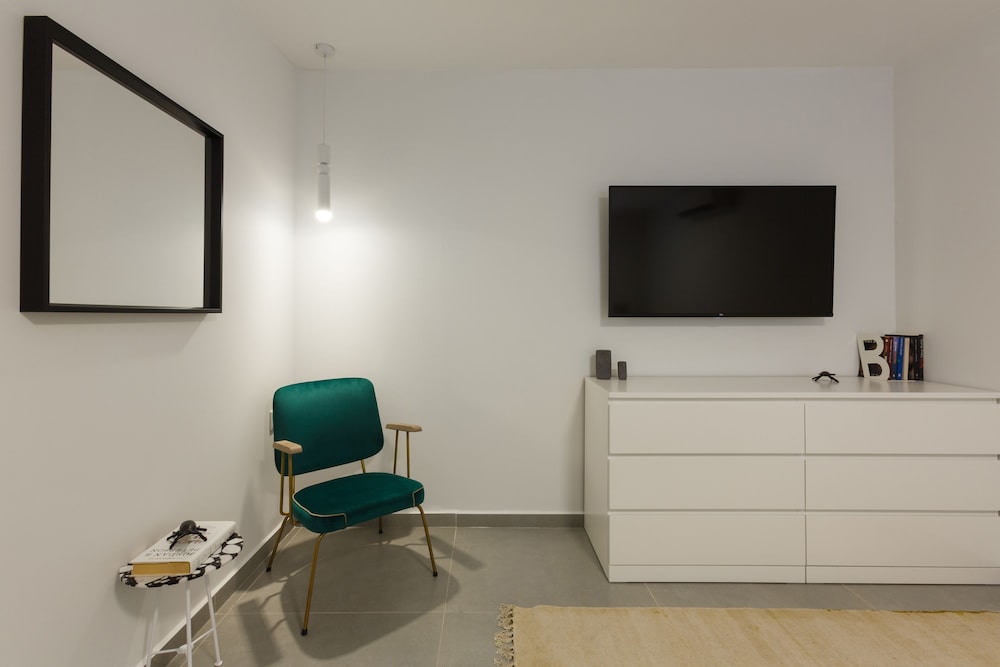 AirTLV - Kamuel Apartments