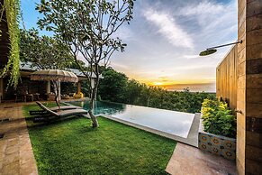Uluwatu Sunset Hills