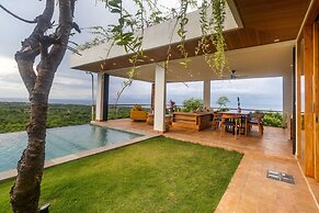 Uluwatu Sunset Hills
